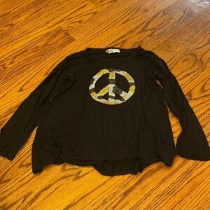 Dori Creations Girl’s Black Camo Peace Sign Long Sleeve Size 8/10